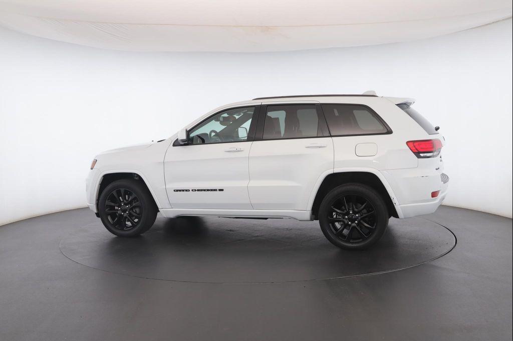 used 2022 Jeep Grand Cherokee car, priced at $27,900