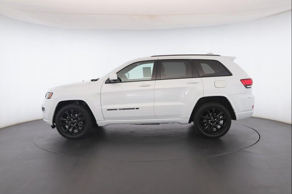 used 2022 Jeep Grand Cherokee car, priced at $27,900