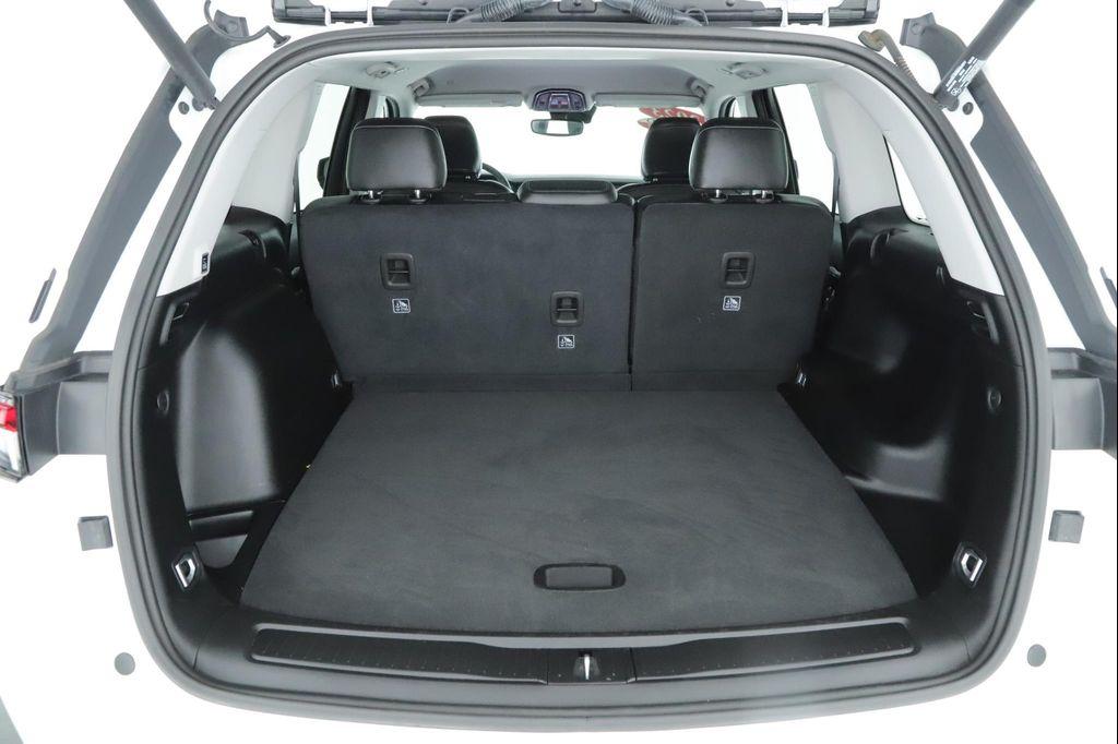 used 2023 Jeep Grand Cherokee car, priced at $33,900