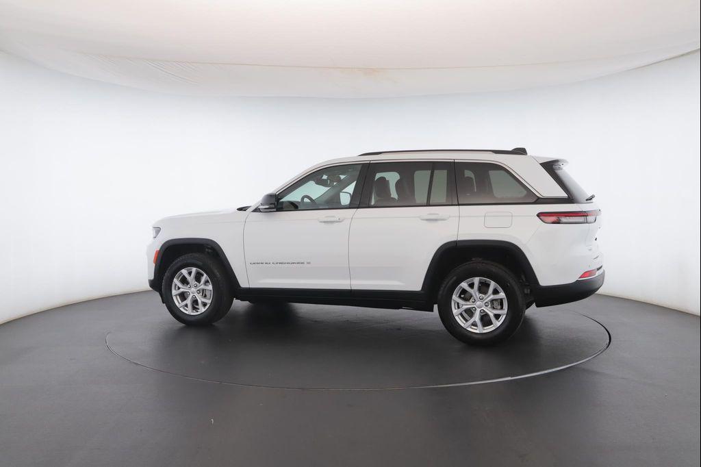 used 2023 Jeep Grand Cherokee car, priced at $33,900