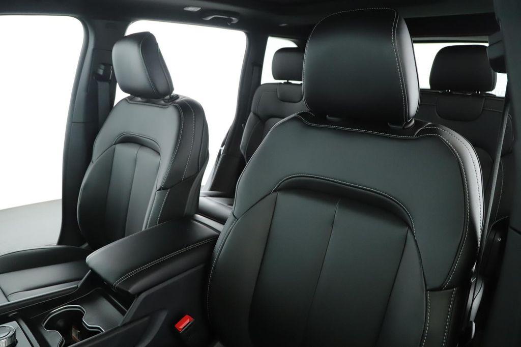 new 2025 Jeep Grand Cherokee car