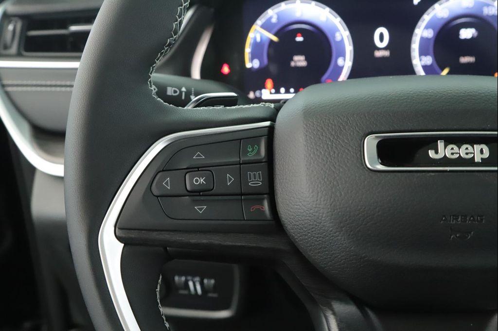 new 2025 Jeep Grand Cherokee car