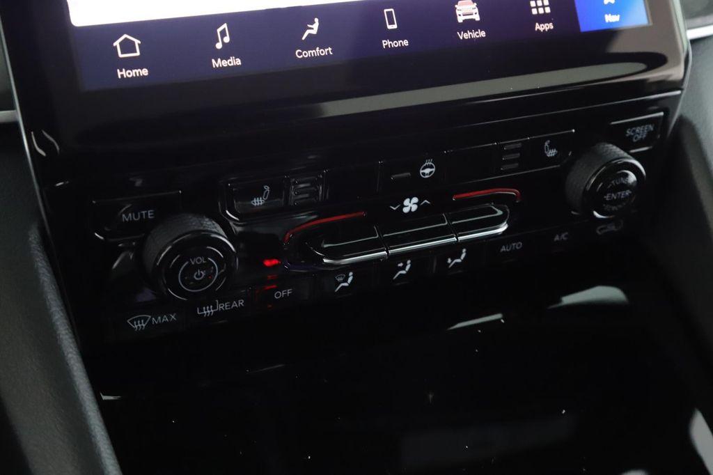 new 2025 Jeep Grand Cherokee car