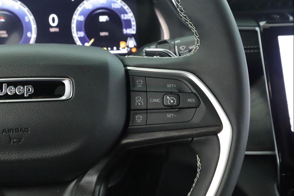 new 2025 Jeep Grand Cherokee car