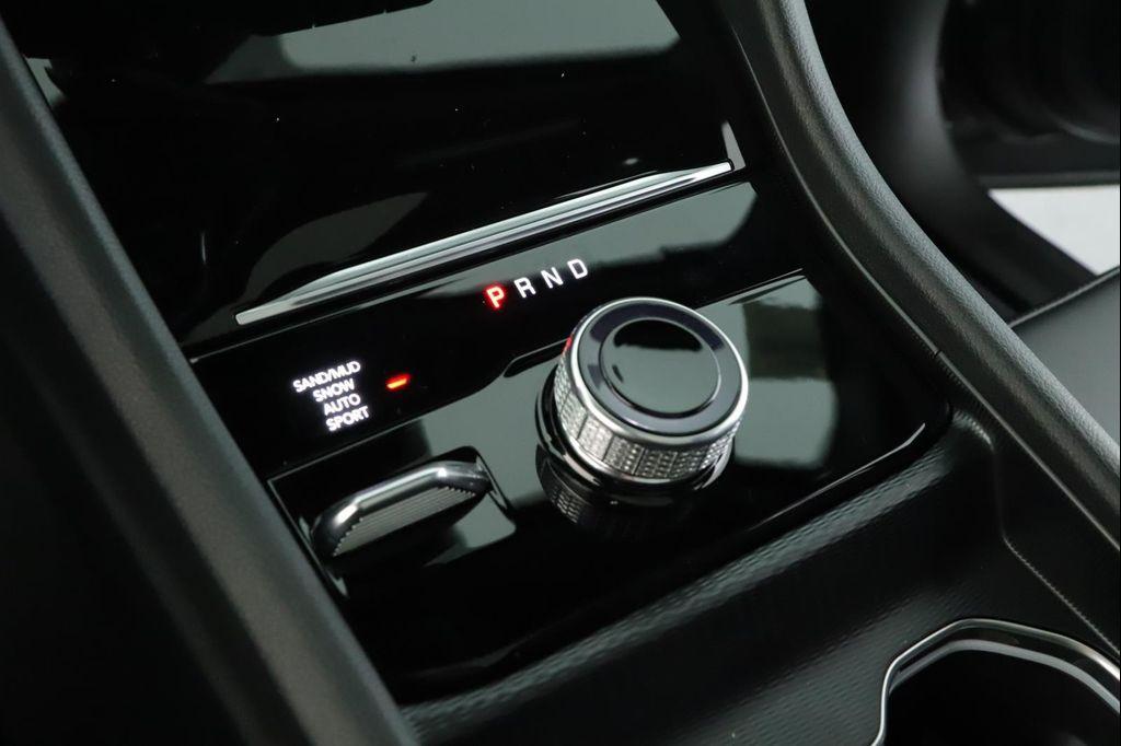 new 2025 Jeep Grand Cherokee car