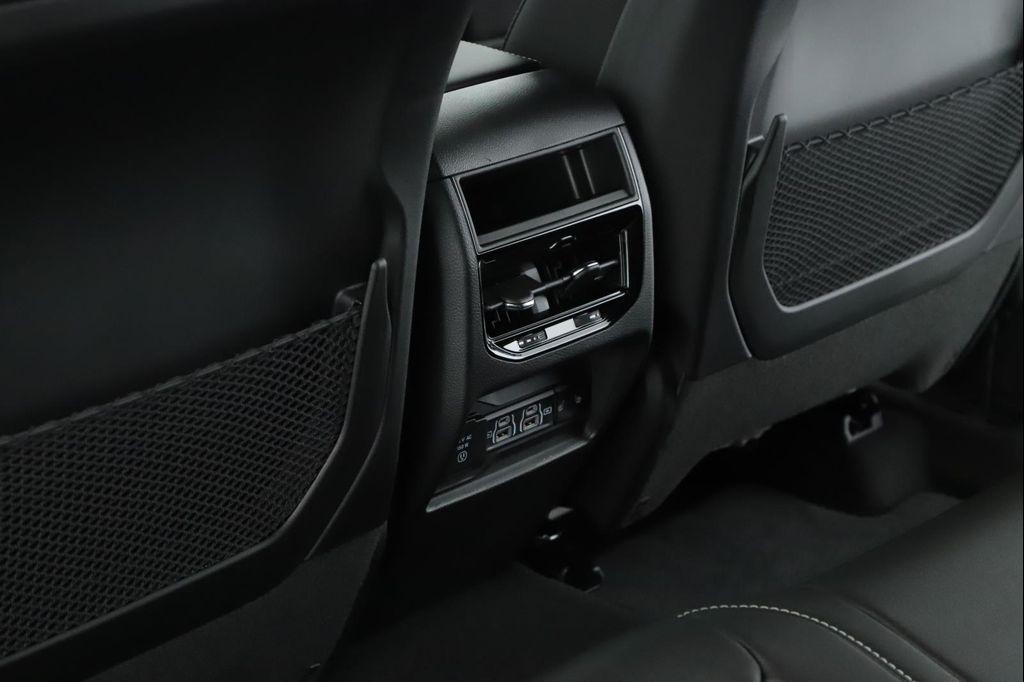 new 2025 Jeep Grand Cherokee car