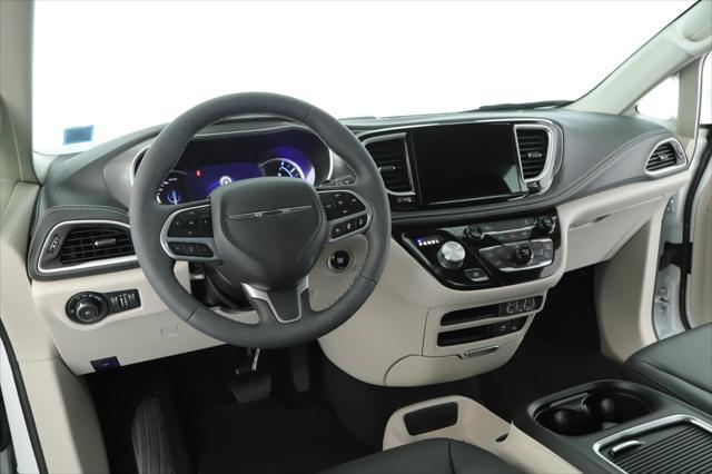 used 2022 Chrysler Pacifica Hybrid car, priced at $39,900