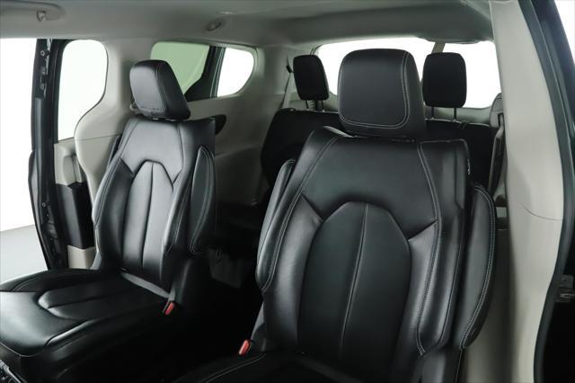 used 2022 Chrysler Pacifica Hybrid car, priced at $25,500