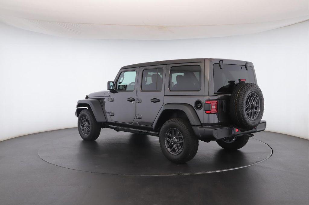 new 2025 Jeep Wrangler car