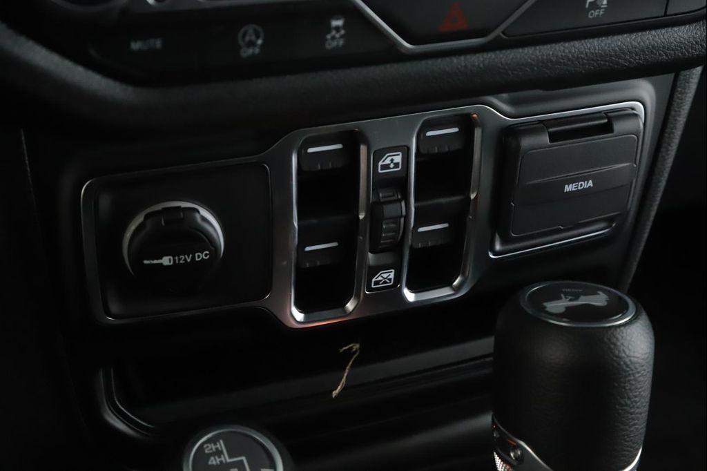 new 2025 Jeep Wrangler car