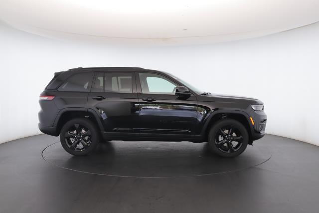 new 2025 Jeep Grand Cherokee car