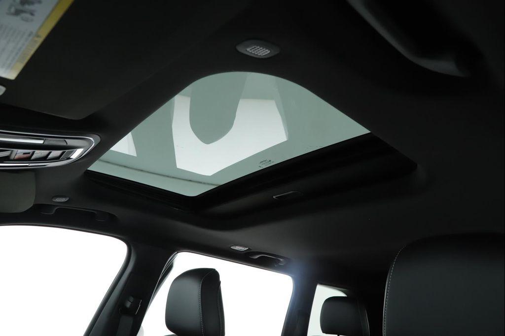 new 2025 Jeep Grand Cherokee car