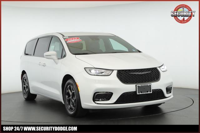 used 2022 Chrysler Pacifica Hybrid car, priced at $39,500