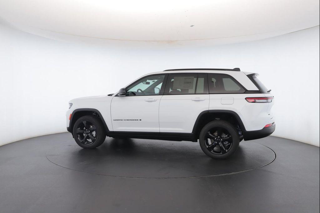 new 2025 Jeep Grand Cherokee car