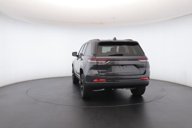 new 2025 Jeep Grand Cherokee car