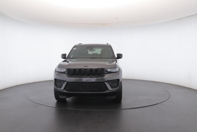 new 2025 Jeep Grand Cherokee car