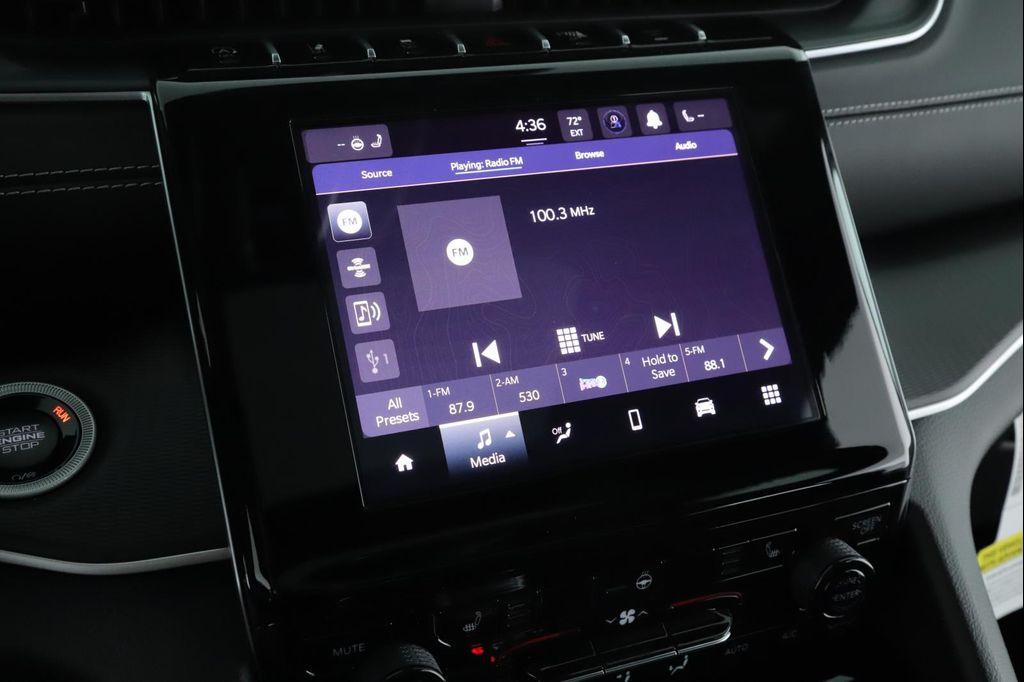 new 2025 Jeep Grand Cherokee car