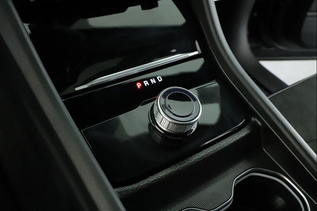 new 2025 Jeep Grand Cherokee car