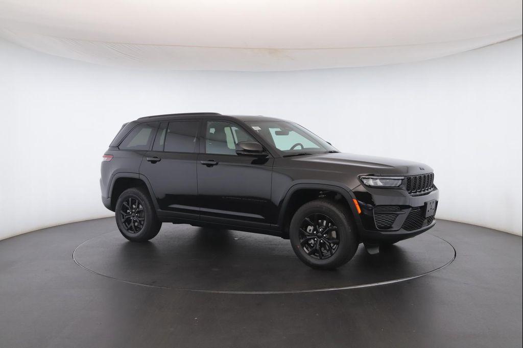 new 2025 Jeep Grand Cherokee car