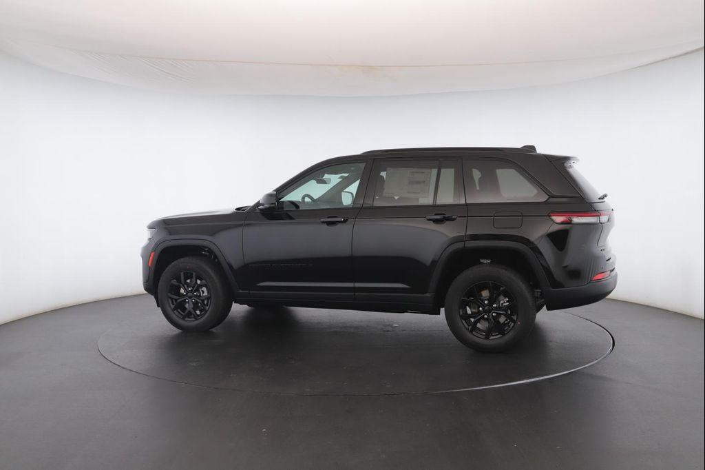 new 2025 Jeep Grand Cherokee car