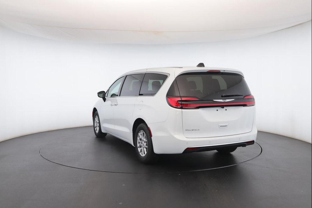 new 2026 Chrysler Pacifica car
