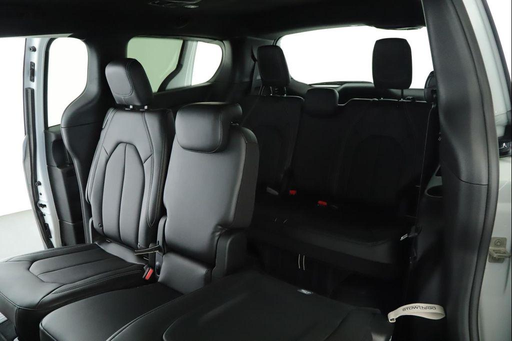 new 2026 Chrysler Pacifica car