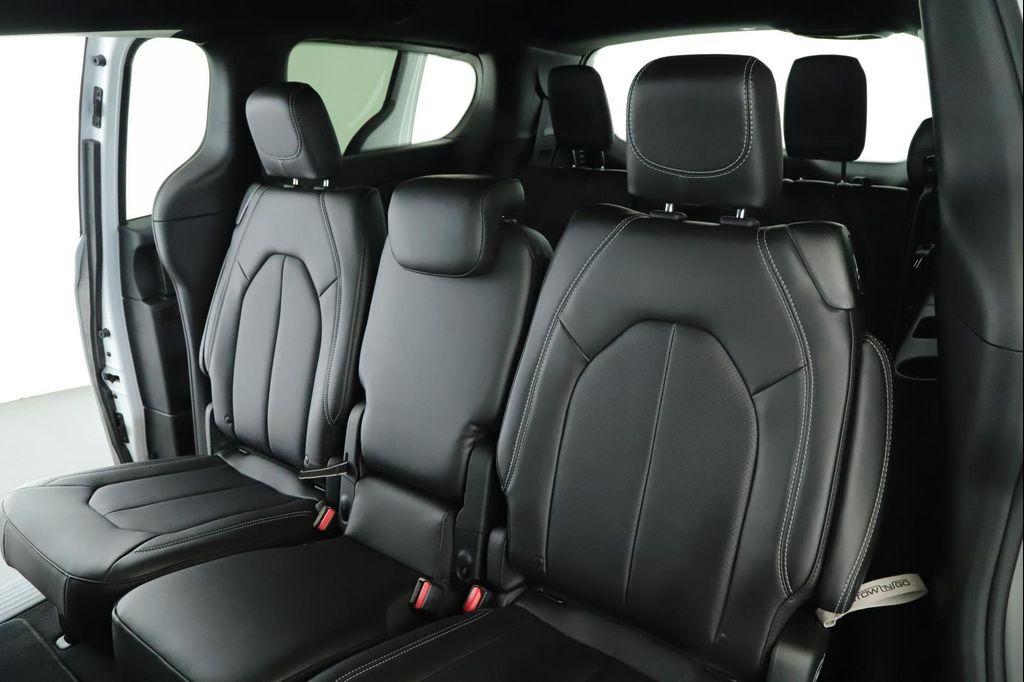 new 2026 Chrysler Pacifica car