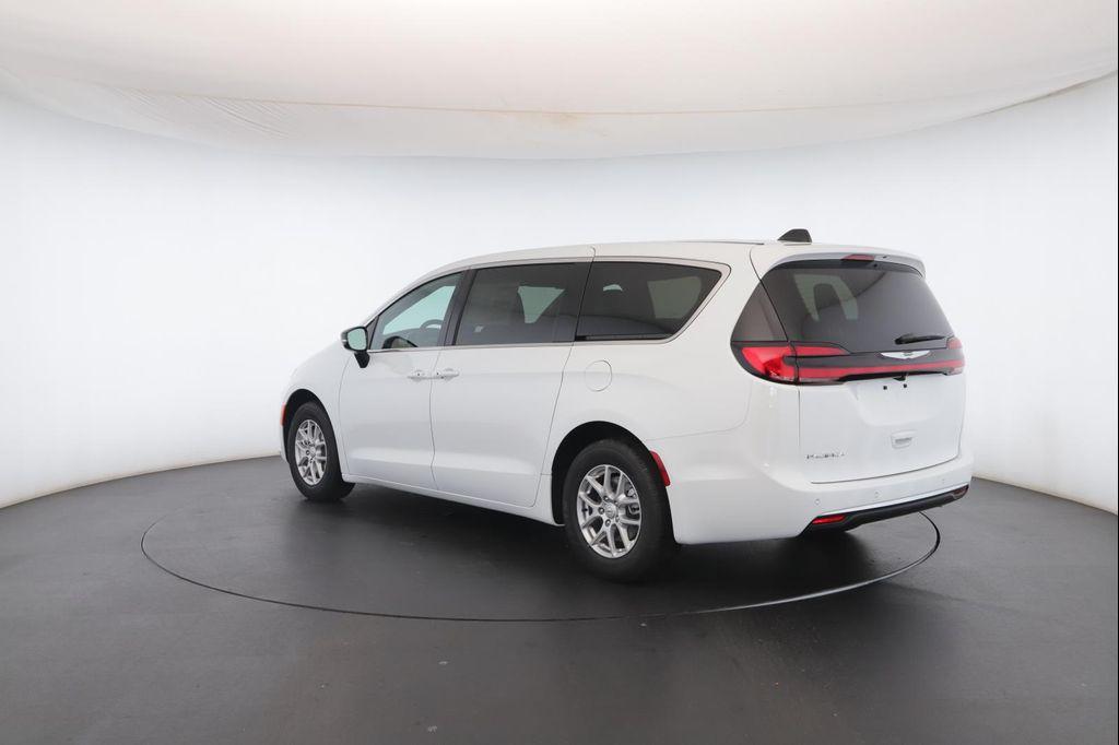 new 2026 Chrysler Pacifica car