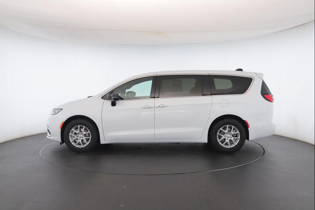 new 2026 Chrysler Pacifica car