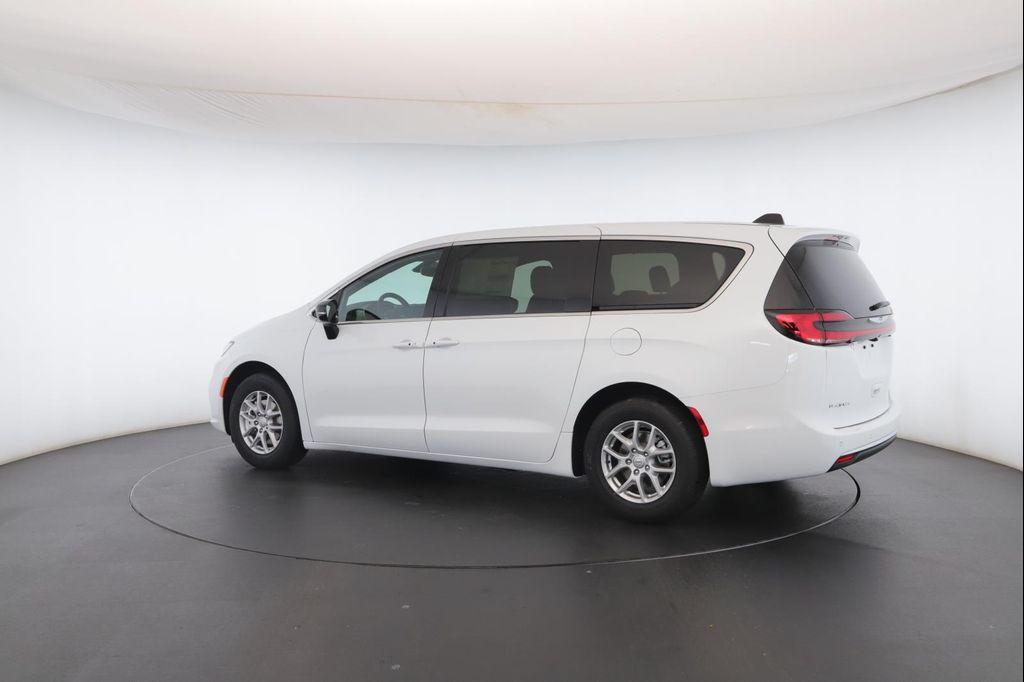 new 2026 Chrysler Pacifica car