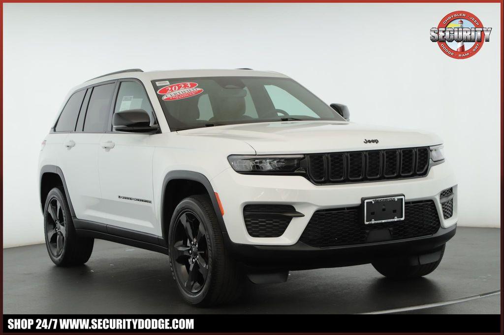 used 2023 Jeep Grand Cherokee car, priced at $34,900