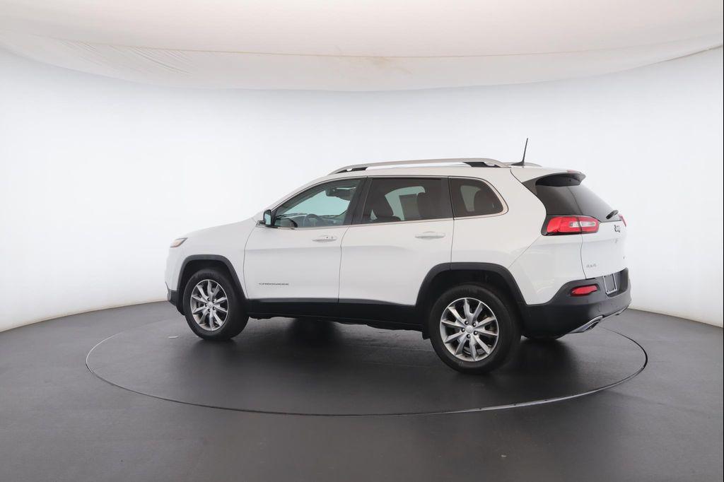used 2018 Jeep Cherokee car
