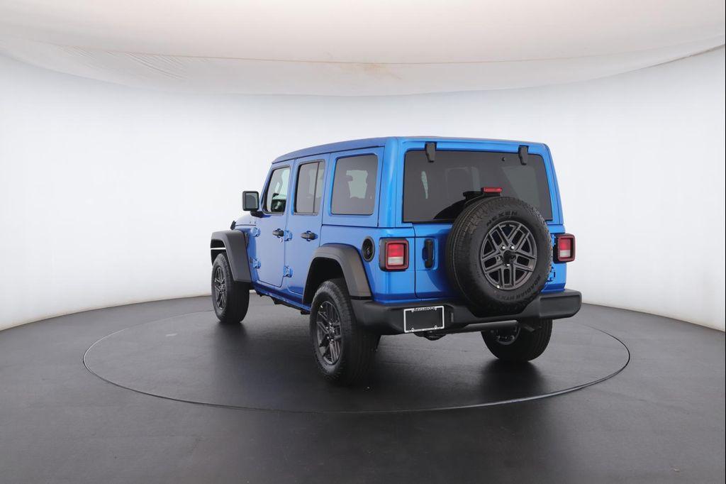 new 2025 Jeep Wrangler car