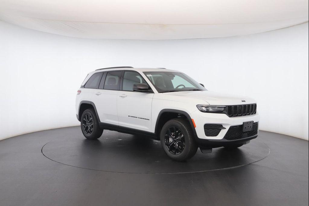 new 2025 Jeep Grand Cherokee car