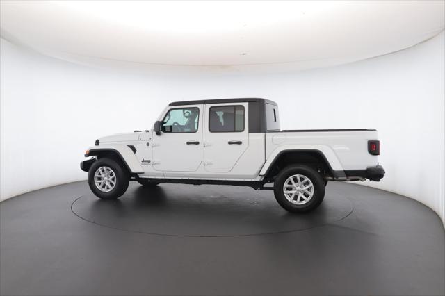 used 2023 Jeep Gladiator car, priced at $37,500