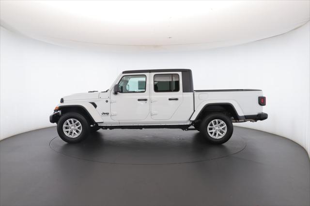 used 2023 Jeep Gladiator car, priced at $37,500