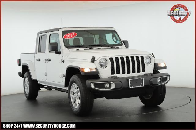 used 2023 Jeep Gladiator car, priced at $37,500