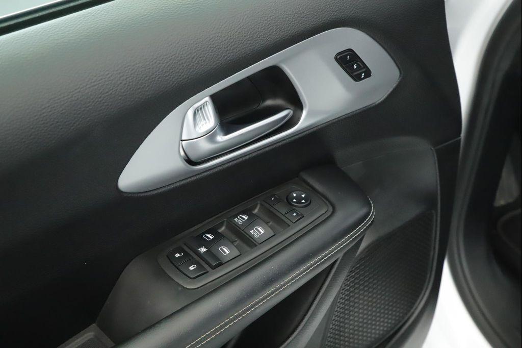 used 2022 Chrysler Pacifica Hybrid car, priced at $38,900