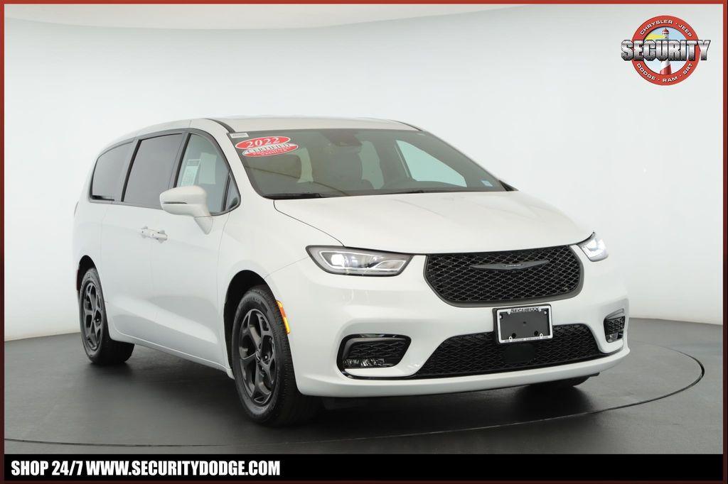 used 2022 Chrysler Pacifica Hybrid car, priced at $38,900