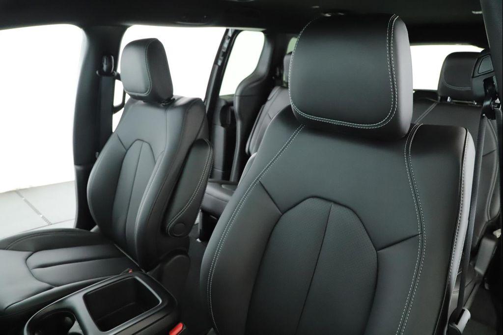 new 2026 Chrysler Pacifica car