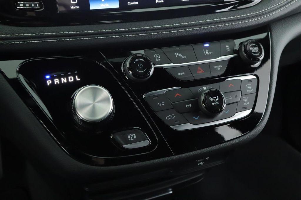 new 2026 Chrysler Pacifica car