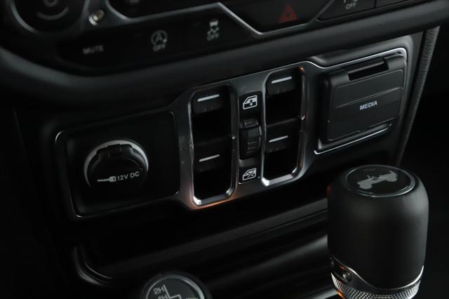new 2025 Jeep Wrangler car