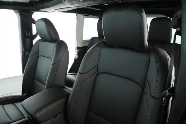 new 2025 Jeep Wrangler car
