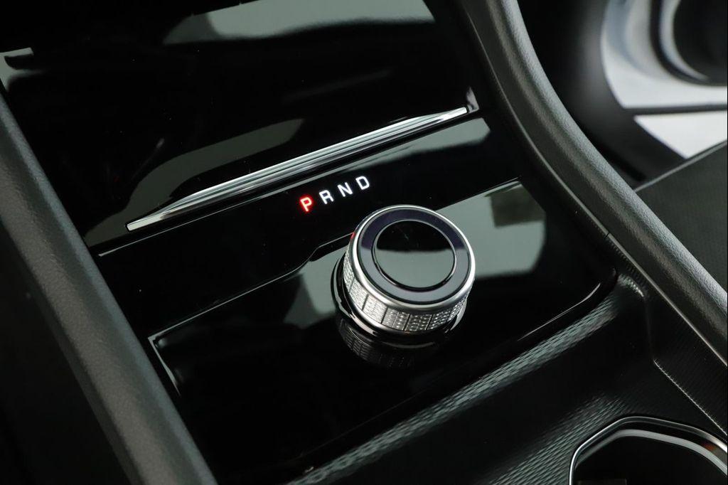 new 2025 Jeep Grand Cherokee car