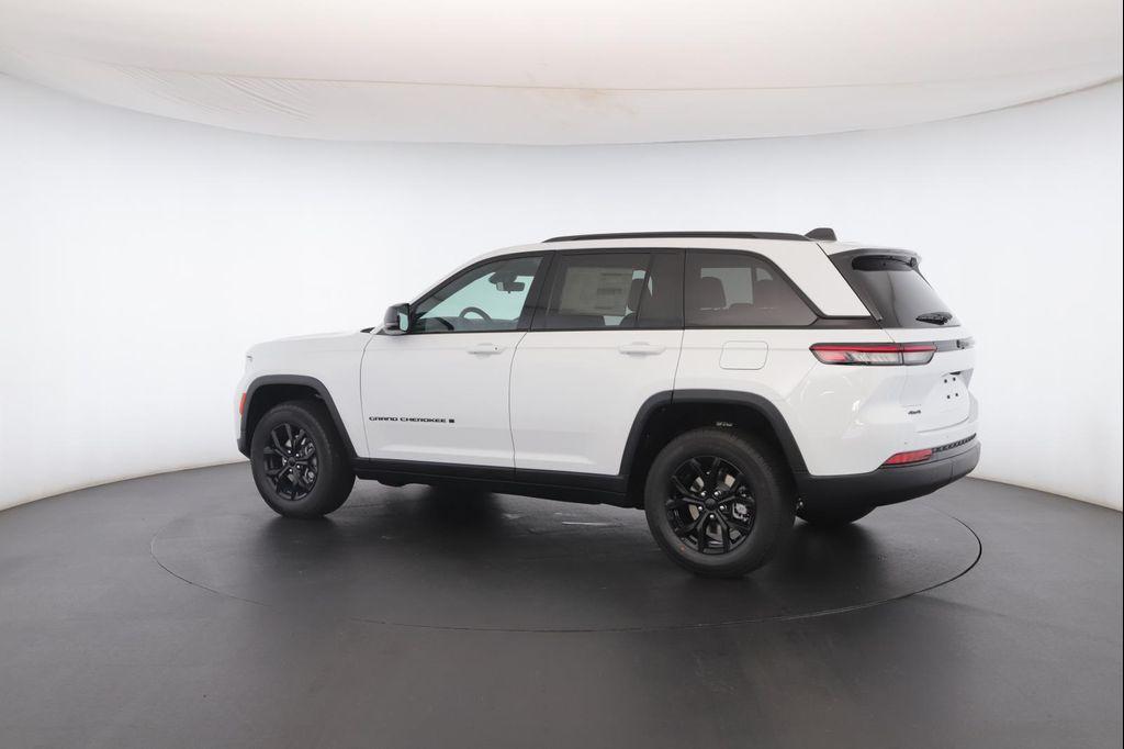 new 2025 Jeep Grand Cherokee car