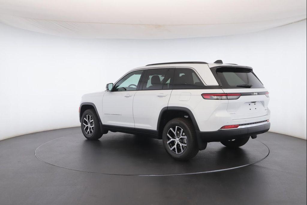 new 2025 Jeep Grand Cherokee car