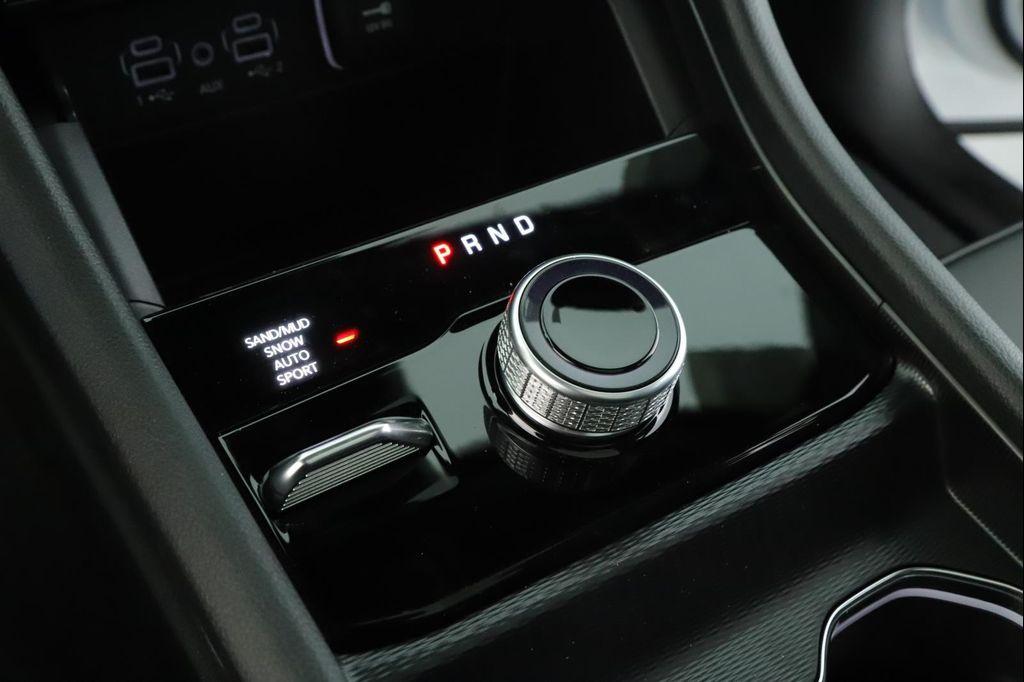 new 2025 Jeep Grand Cherokee car