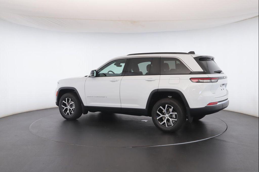 new 2025 Jeep Grand Cherokee car