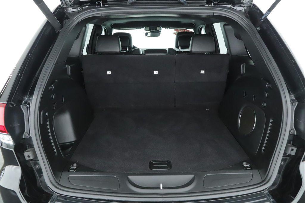 used 2022 Jeep Grand Cherokee car, priced at $29,900