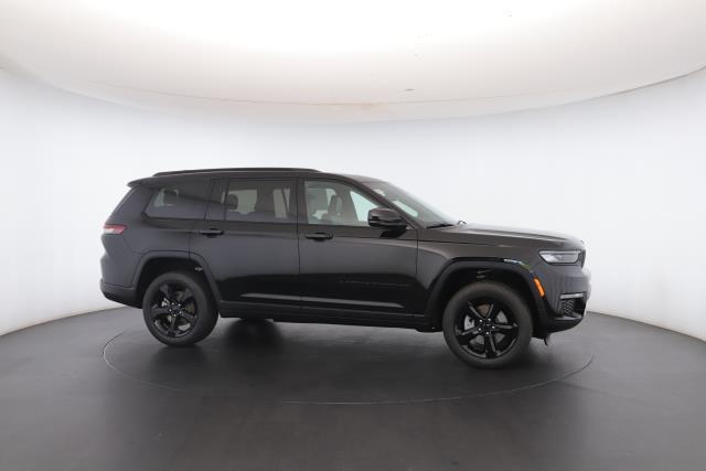 new 2025 Jeep Grand Cherokee L car